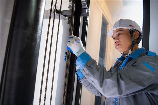 Kiếm tra những bộ phận sau đây khi lắp đăt thang máy sau 6 tháng