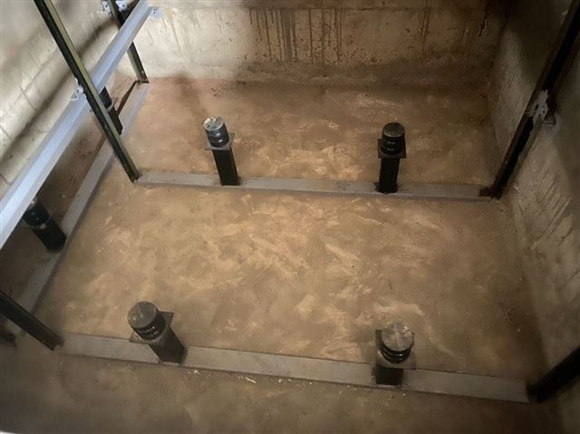 Giảm chấn vs hố pit