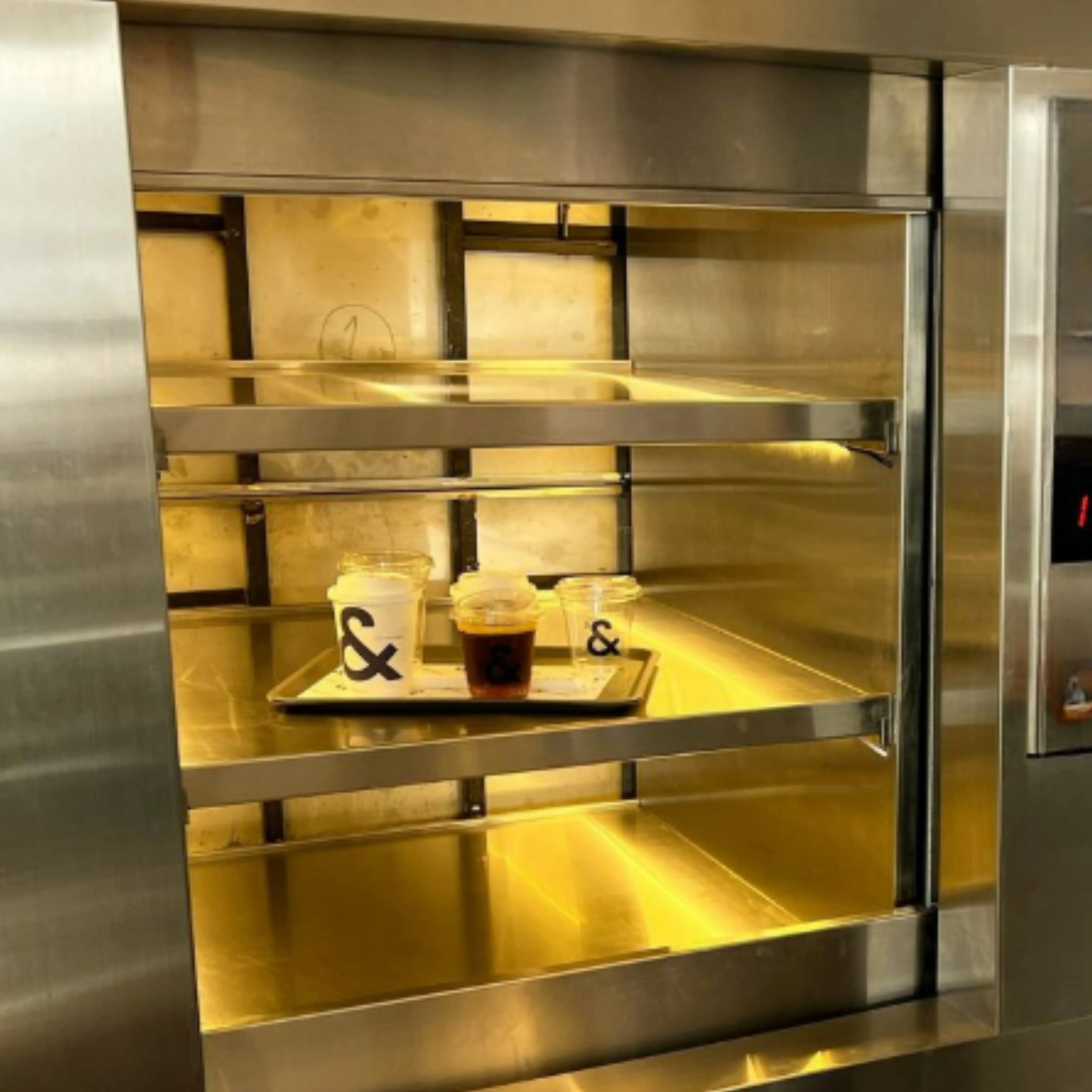 Thang máy tải thực phẩm